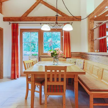 Koglbauer - Nr 5 アパート